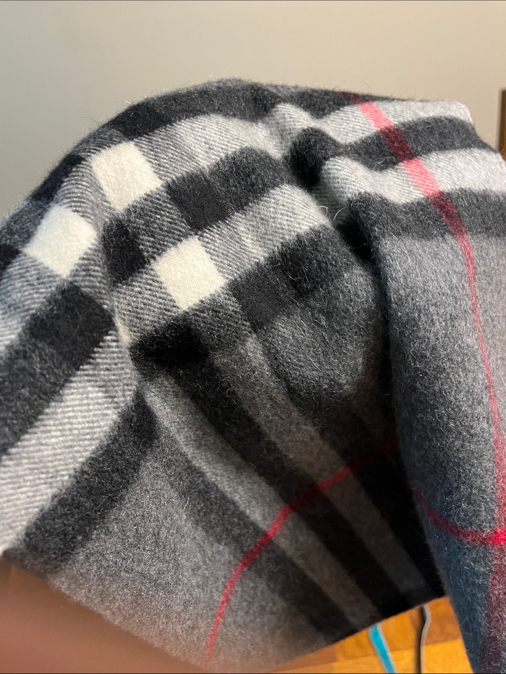 Burberry cashmere grey scarf, has some small holes - Picture 7 of 13